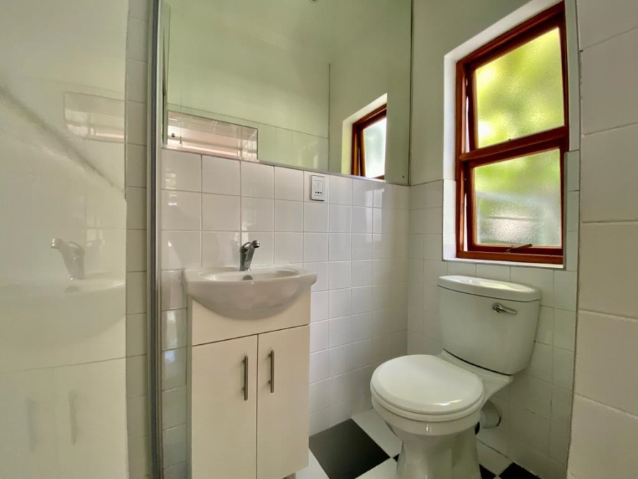 3 Bedroom Property for Sale in Vredehoek Western Cape